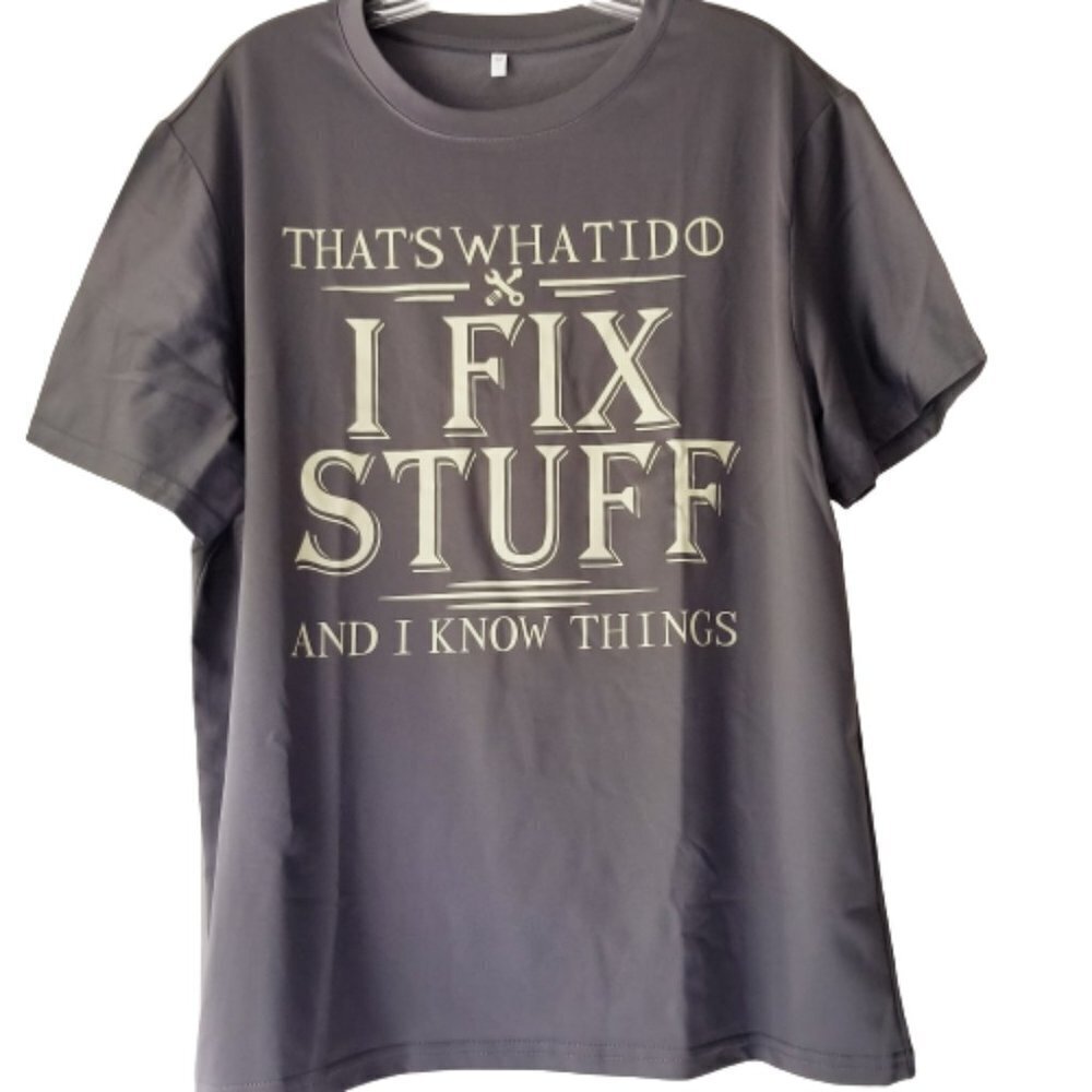 Crew Neck T-Shirt with Tools Graphic Size Medium - Picture 2 of 7